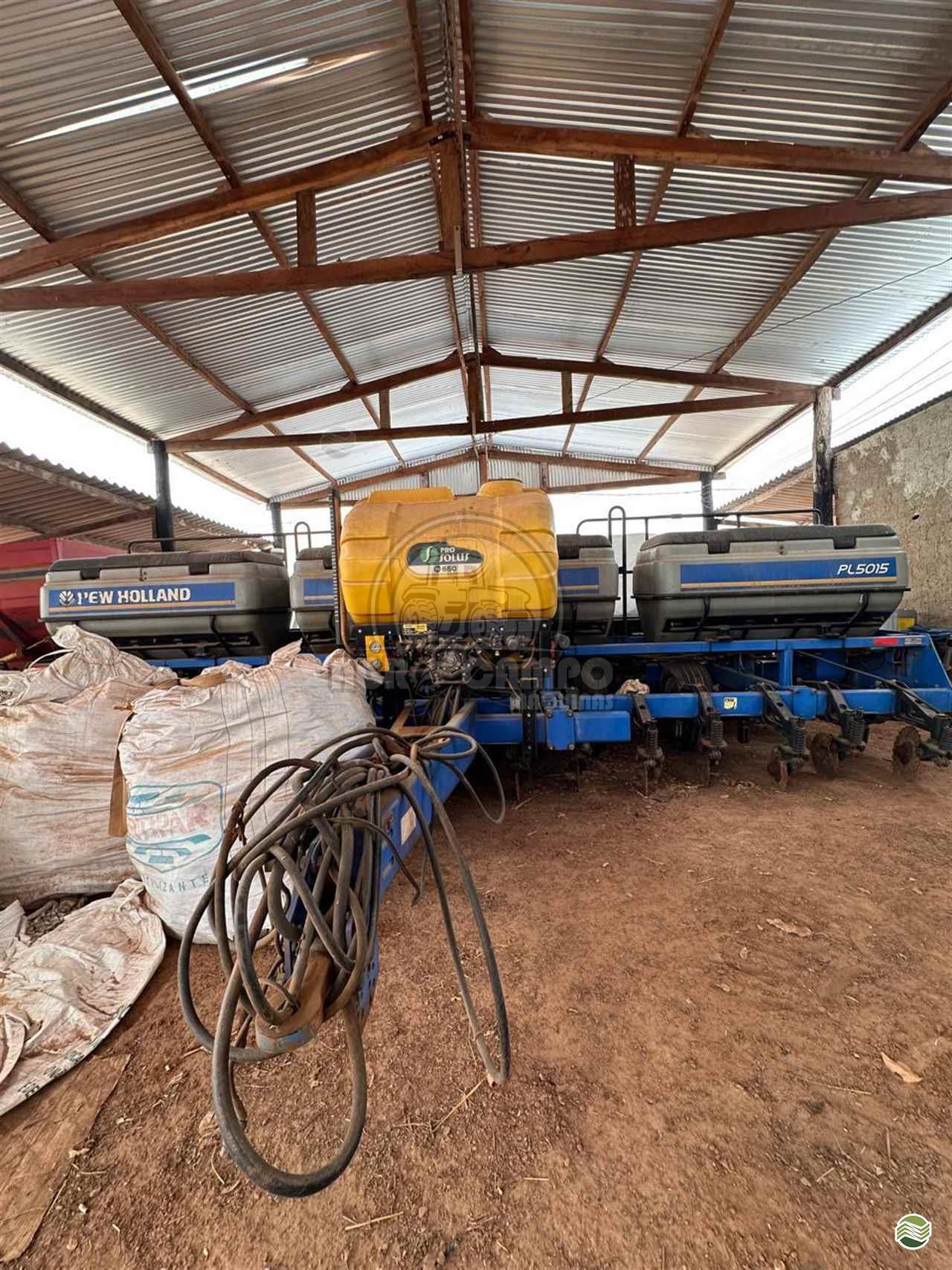 PLANTADEIRA NEW HOLLAND PL 5015 Agro Campo Máquinas Agrícolas PRIMAVERA DO LESTE MATO GROSSO MT